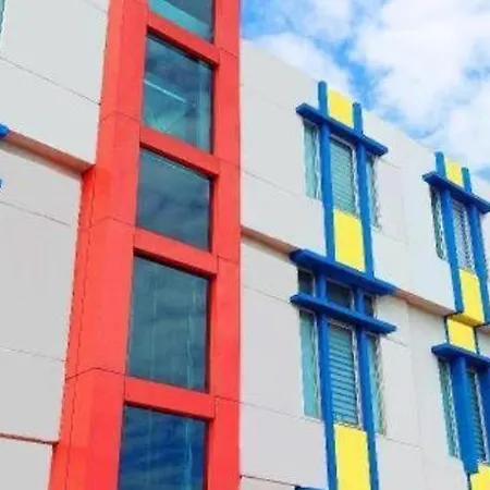 Oyo 987 Hotel Bina Darma-3